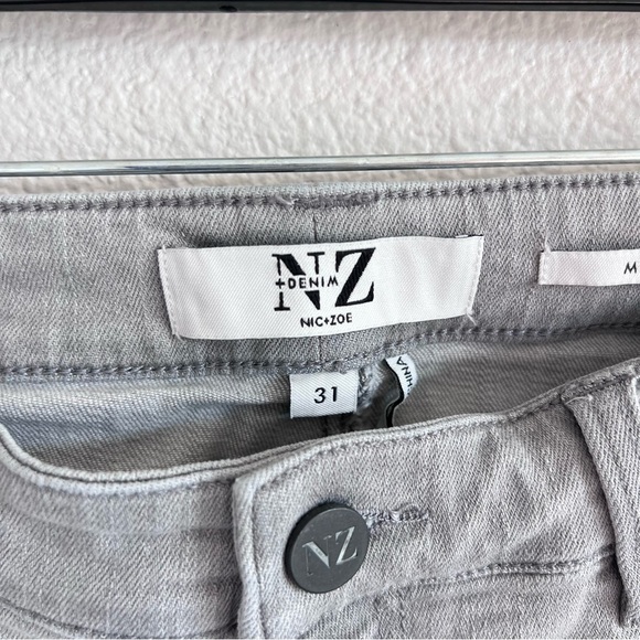 NIC+ZOE Mid Rise Straight Ankle Jeans in Mercury - Picture 5 of 16
